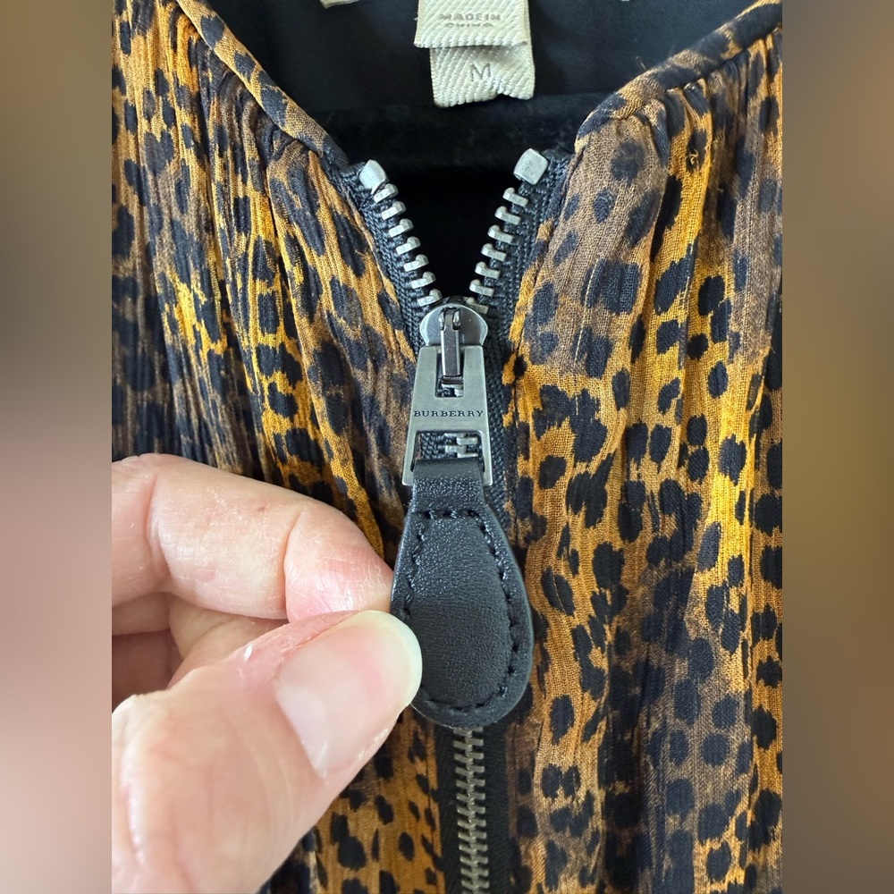 Burberry Brit Silk Cap Sleeve Dark Leopard Print Blouse Sz M - Picture 6 of 12